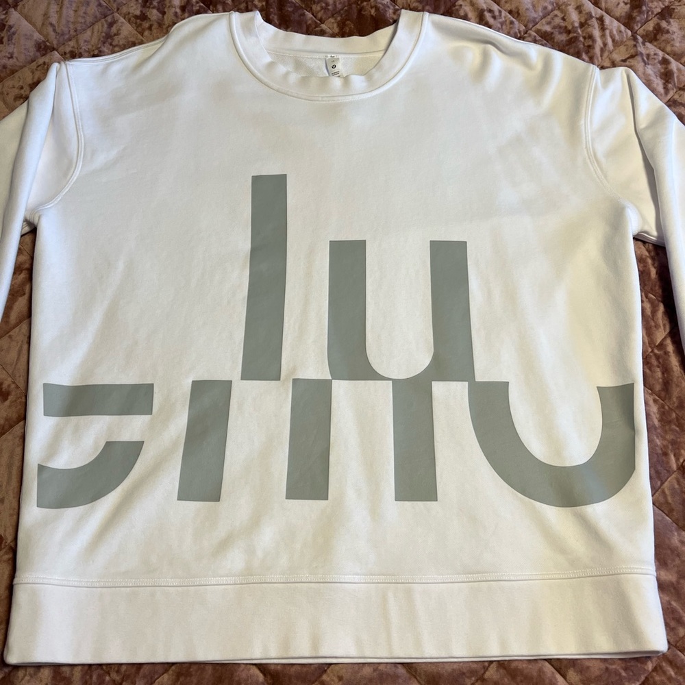 EUC Lululemon Graphic Perfectly Oversized Crew